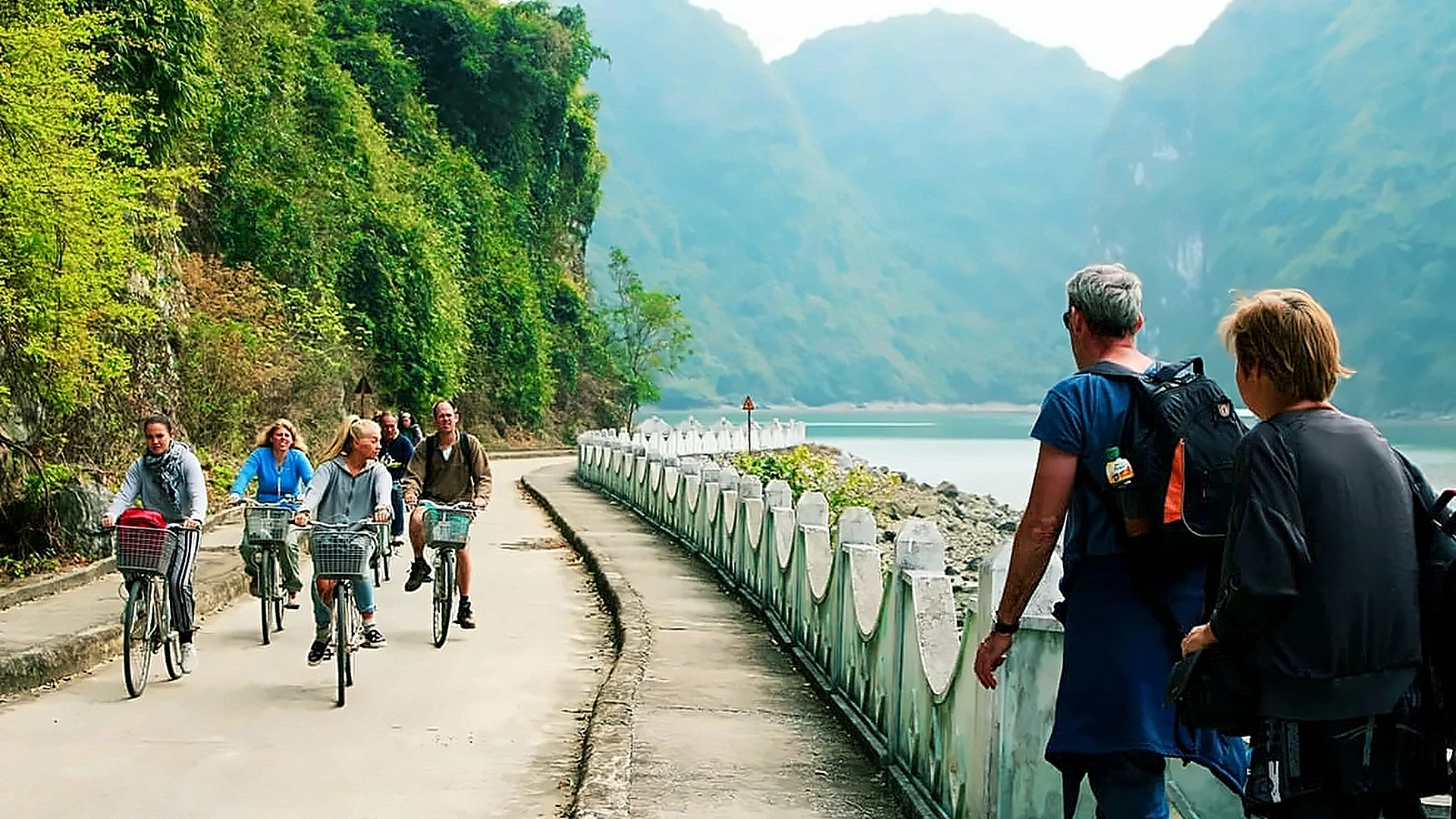Day Tour | Explore Viet Hai Village and Sunset in Lan Ha Bay